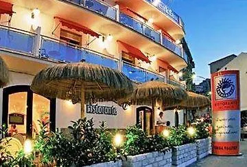 Arancio فندق رودي غارغانيكو